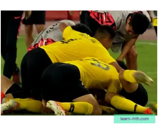 恒大豪取连胜引发联赛格局大变动球迷热议不断