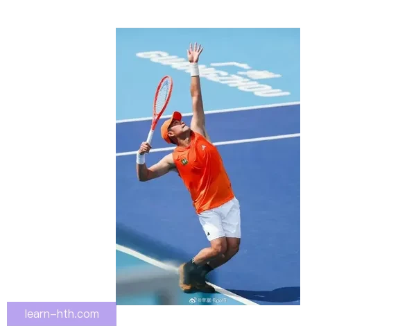 网球赛场激战正酣顶尖选手角逐冠军引关注