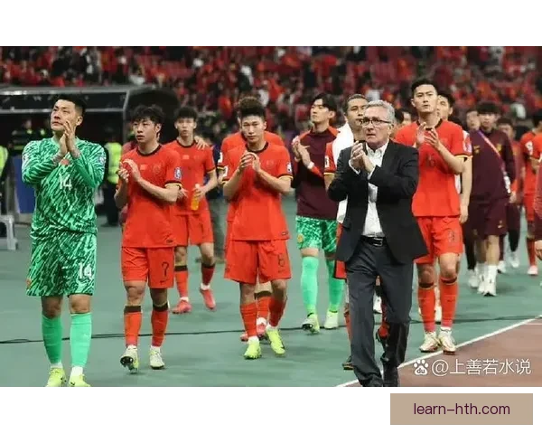 中国足球队逆袭成功击败强敌，历史性晋级世界杯决赛圈